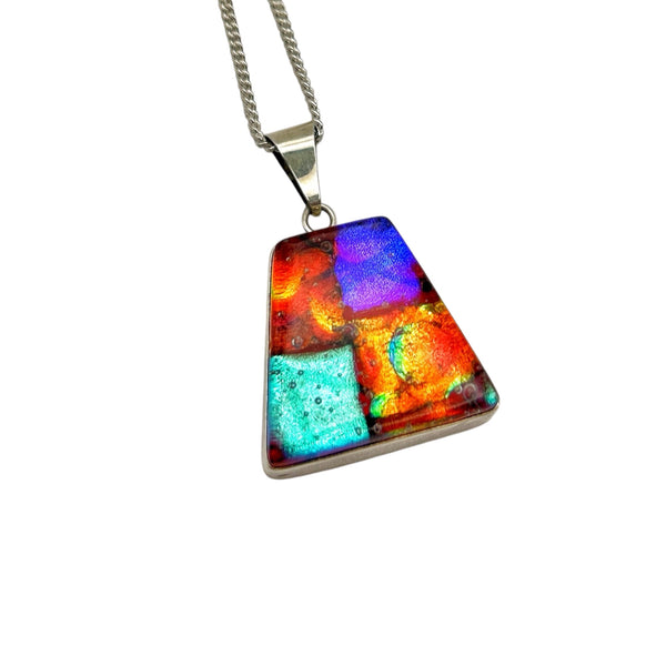 Magnifique pendentif en verre dichroïque orange et violet