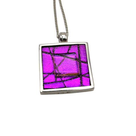 Magnifique pendentif en verre dichroïque rose