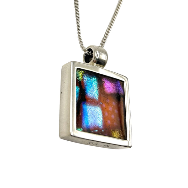 Magnifique pendentif en verre dichroïque multicolore