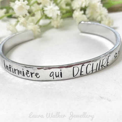 Infirmière qui Déchire, Bracelet Infirmière