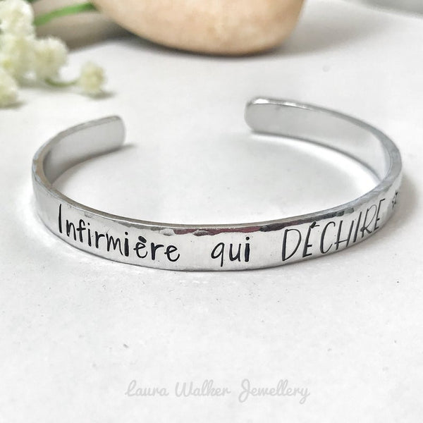 Infirmière qui Déchire, Bracelet Infirmière