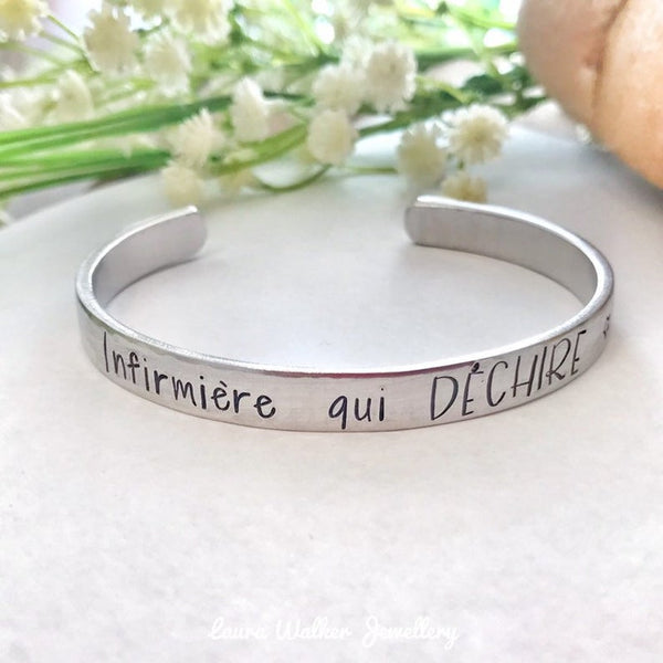 Infirmière qui Déchire, Bracelet Infirmière